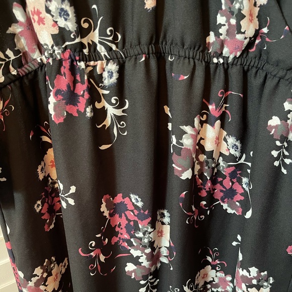 Hint of Blush black floral dress size 3X - Picture 6 of 8
